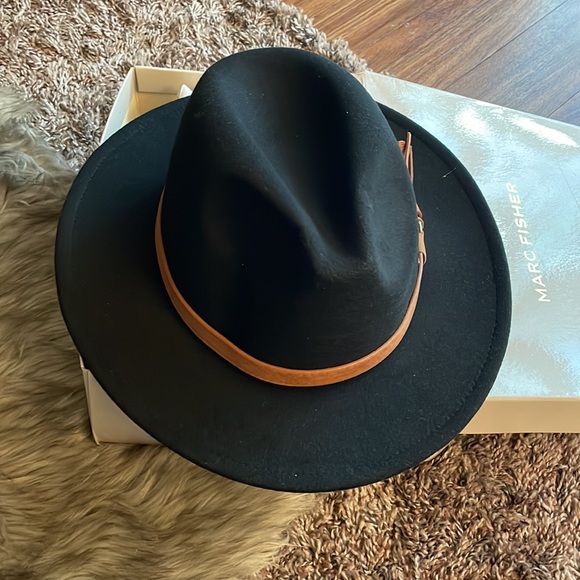 Hat - Picture 2 of 2